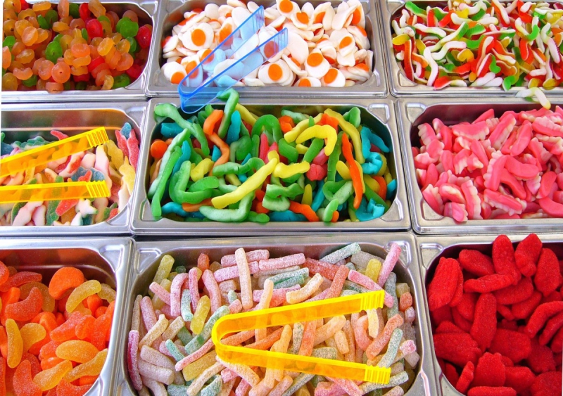 boutique-SAUZE-min_pick_and_mix_children's_sweets_candy_colorful_treat_confectionery-1020869